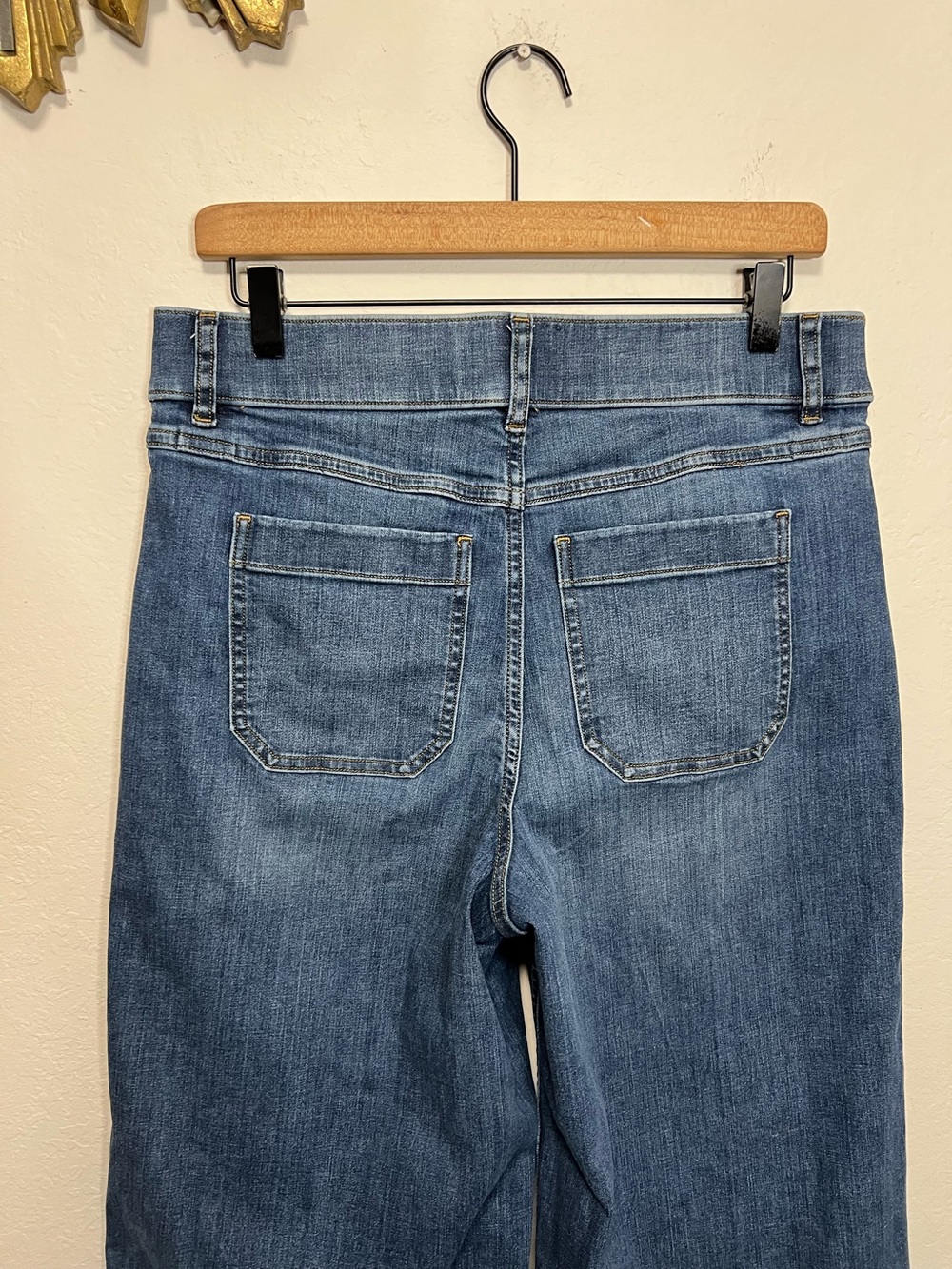 SPANX SPANXshape EveryWear Cropped Wide Leg Jeans - Picture 16 of 16